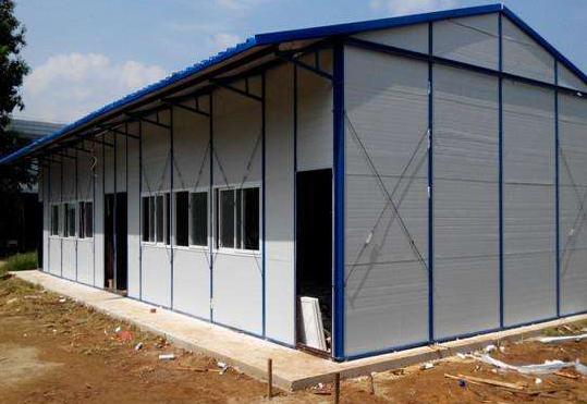 如何进行移动板房的基本维护?